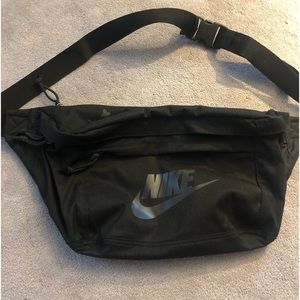 Nike + DraftKings black, one shoulder bag